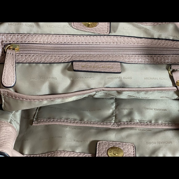 MK Handbag - Picture 7 of 13